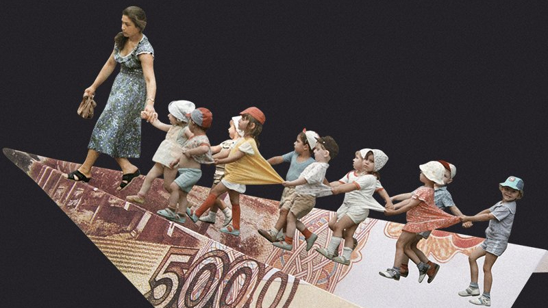 «Выходит 22 тысячи рублей с копейками на руки». Сколько зарабатывают воспитатели и как они живут на эти деньги.